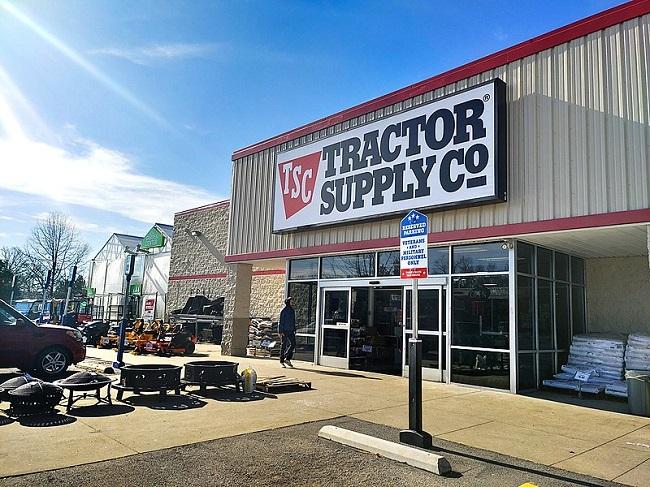 Tractor Supply Co /De/ Reports $236.4 Million Quarterly Profit