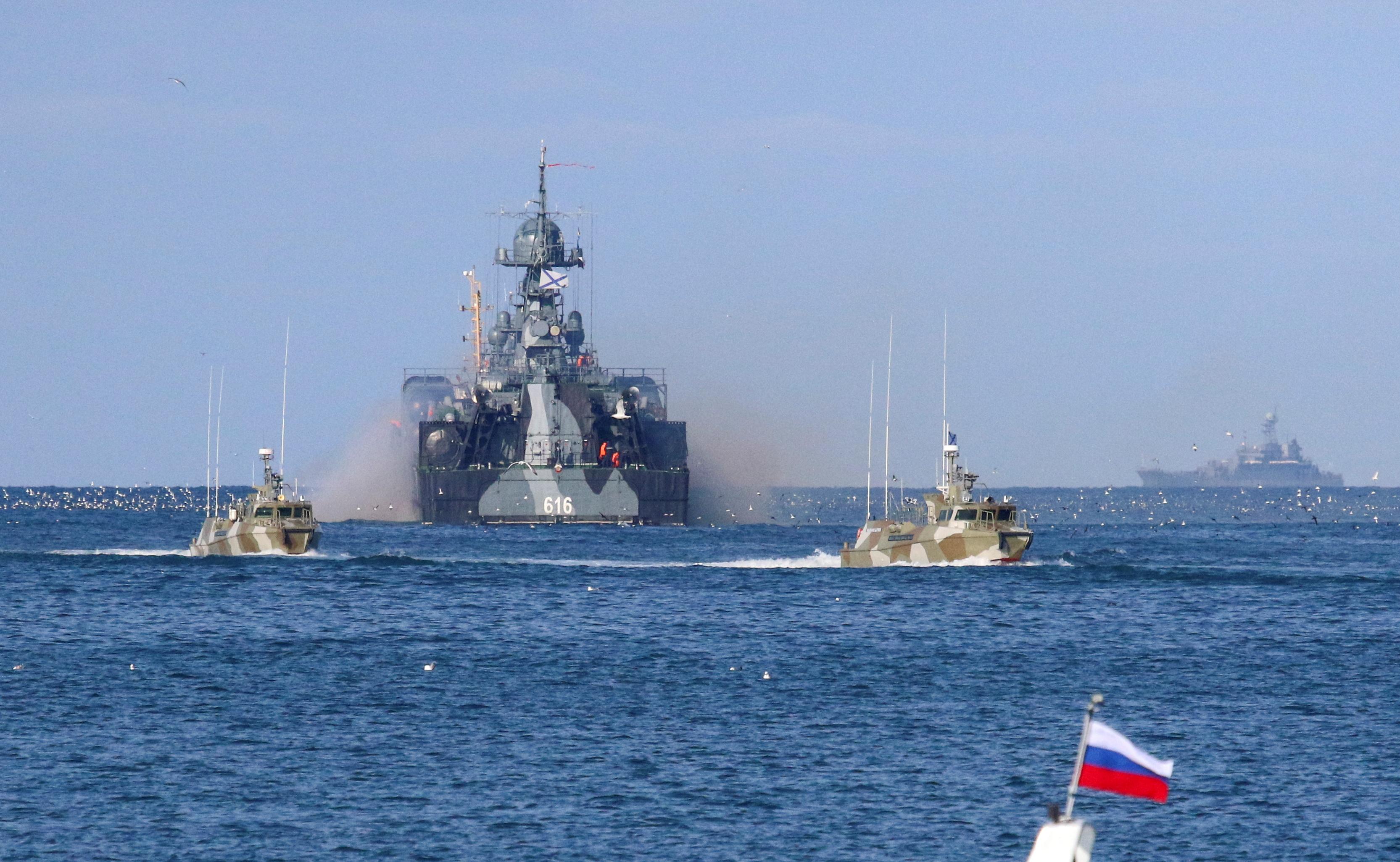 Britain says Russian naval fleet struggles to exert effective sea control