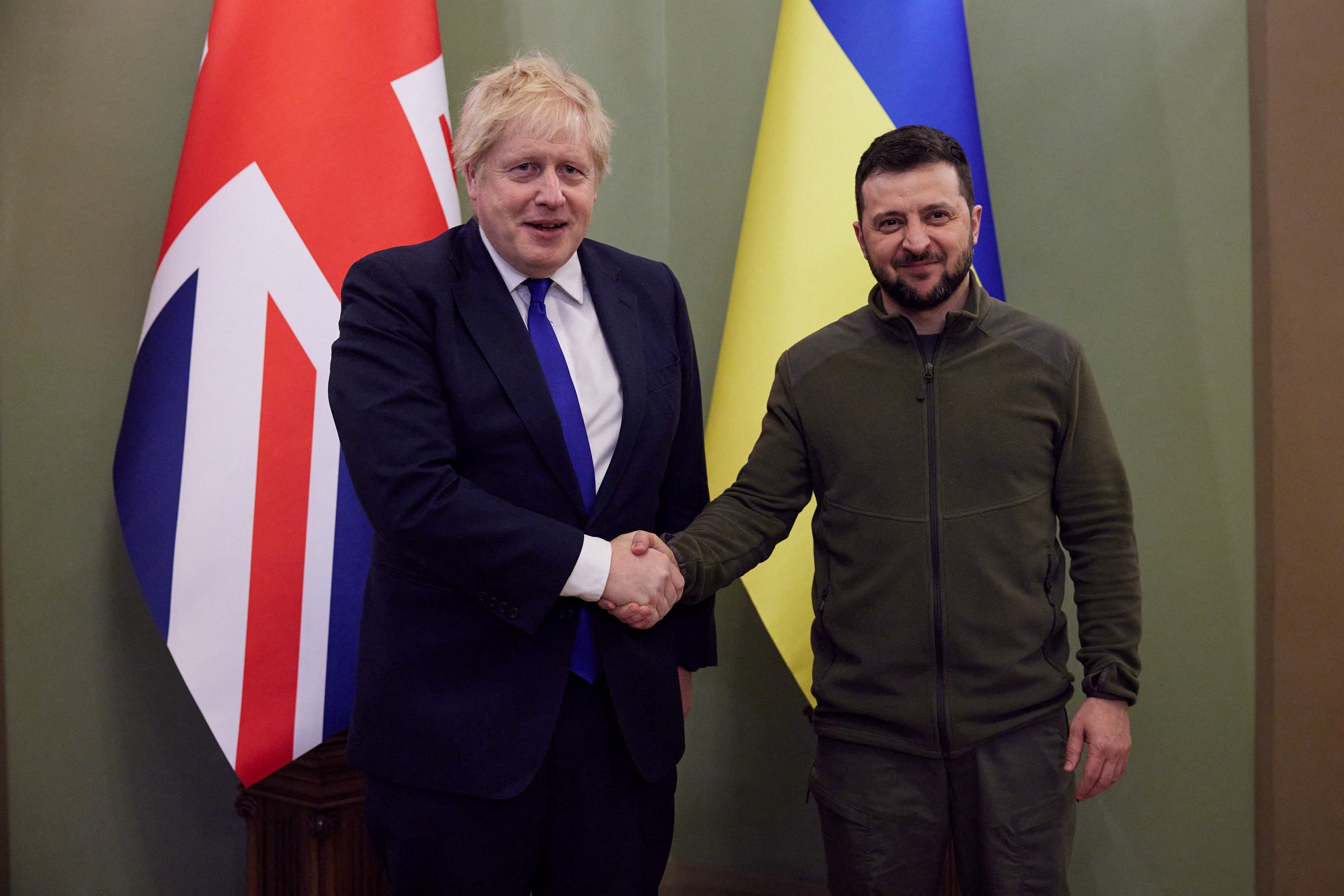 UK Prime Minister gives Churchill award to Zelenskyy