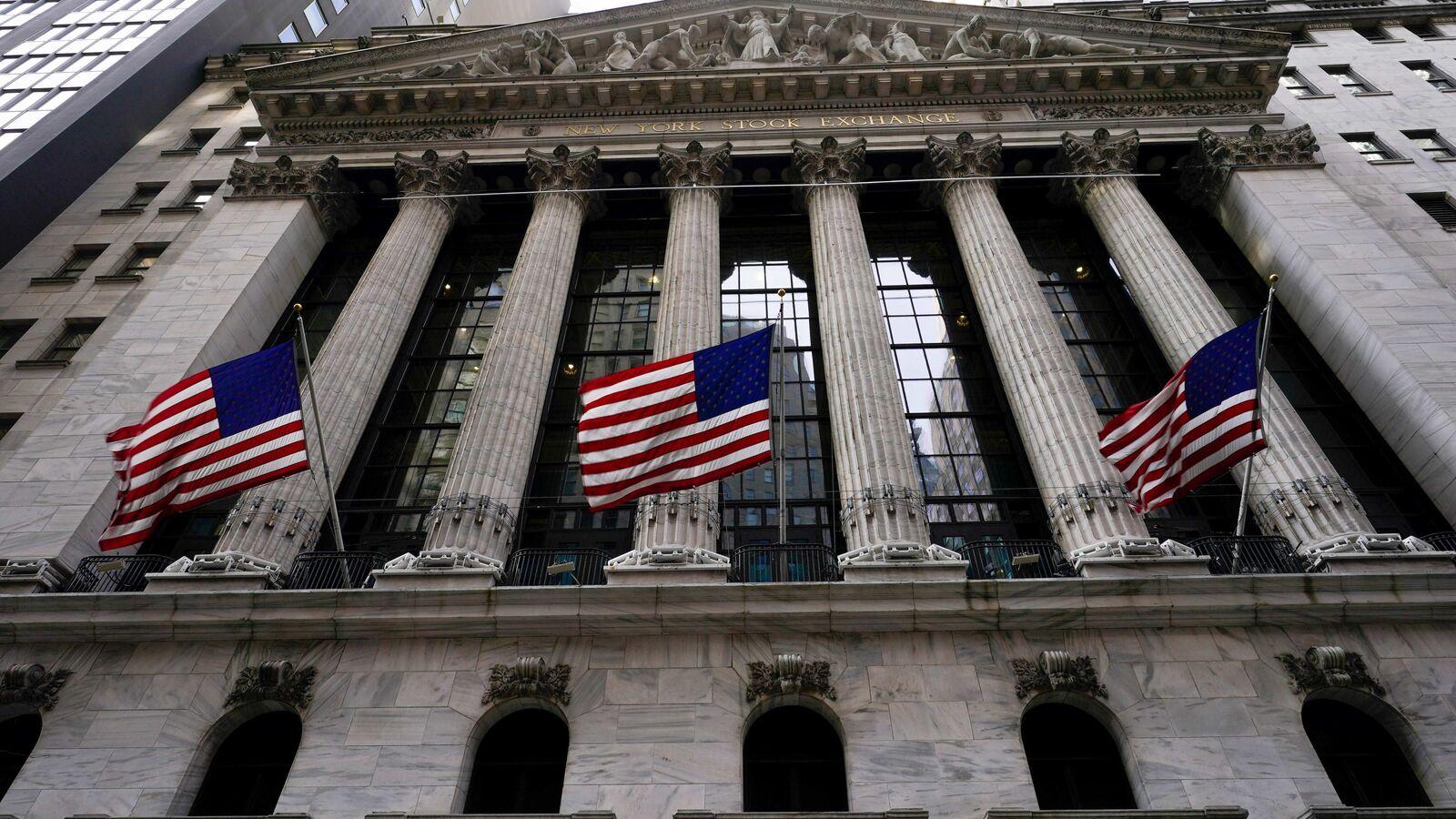 US stock futures advance as Wall Street volatile trading continues