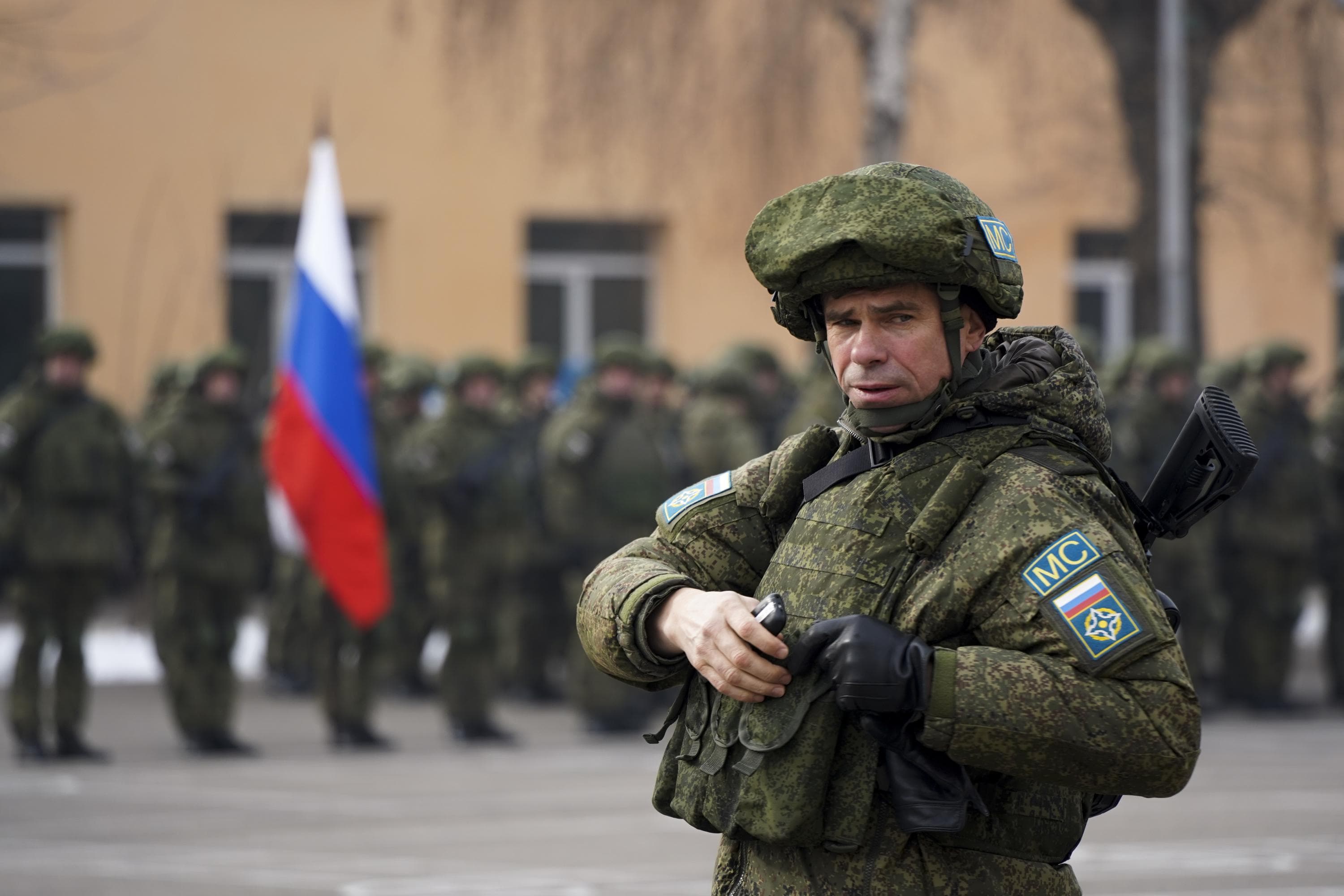 Russian troops in ‘danger’ of losing momentum in Lysychansk: UK 