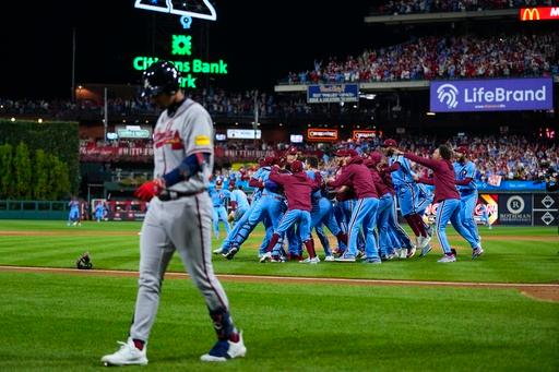 Braves flop in Philly for second straight season, 100 wins again not enough in NLDS exit