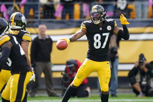 Pickett hits Pickens for late touchdown as Steelers rally to stun mistake-prone Ravens 17-10